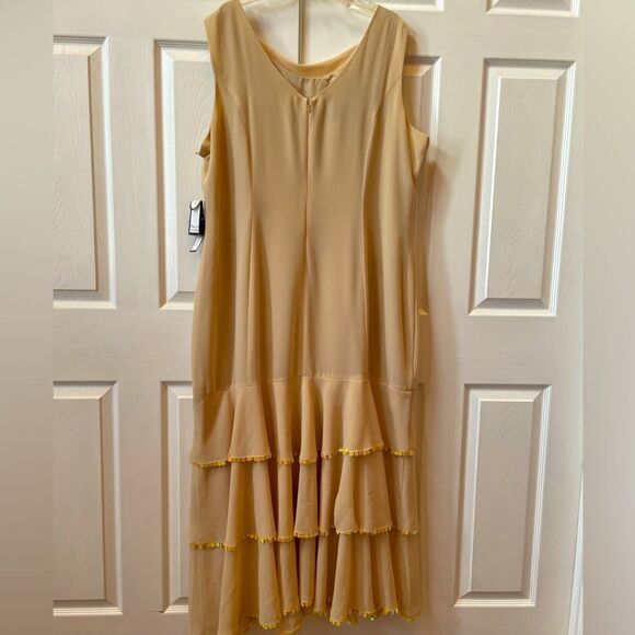 CUSTARD SLEEVELESS COWL NECK TIERED 3 RUFFLE W SEQUINS SIZE 24 MOTHER OF BRIDE - Picture 7 of 10